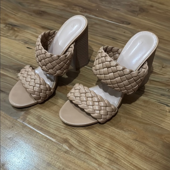 Women's Tan Woven Sandals - Picture 2 of 5